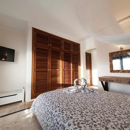 Villa Marina Deluxe&spa Pool Playa Blanca (Lanzarote)