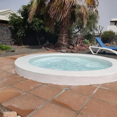 Marina Deluxe&spa Pool * Playa Blanca (Lanzarote)