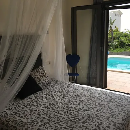 Marina Deluxe&spa Pool Playa Blanca (Lanzarote)